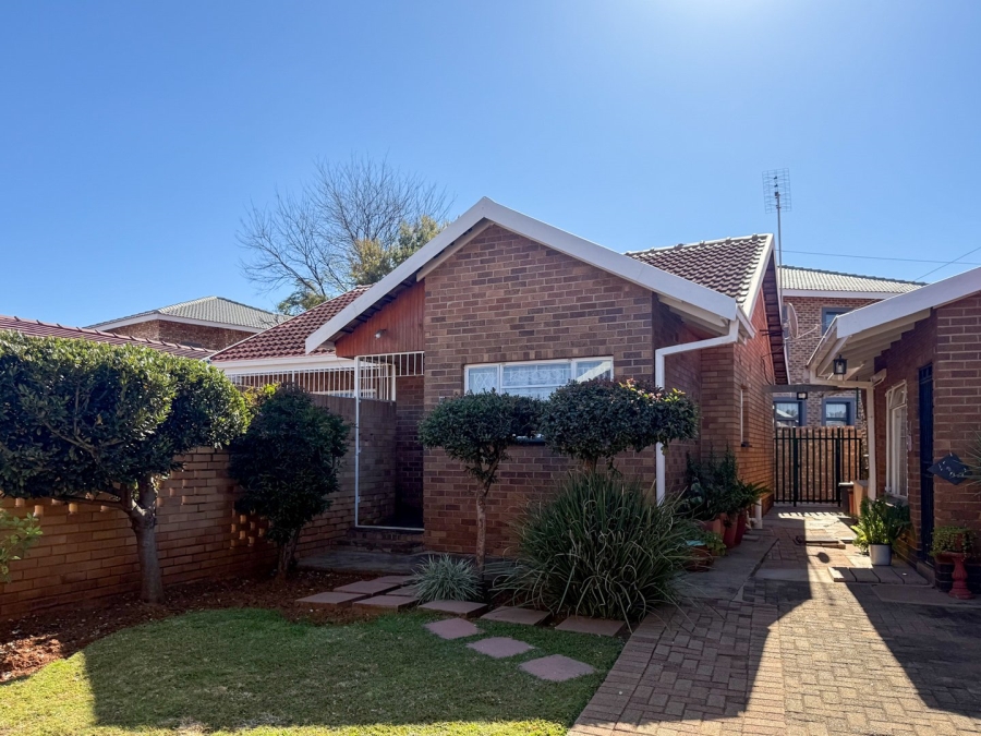 1 Bedroom Property for Sale in Flamwood North West